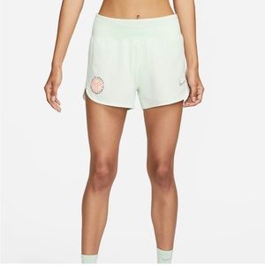 SOLD Nike official Chicago Marathon shorts 2022